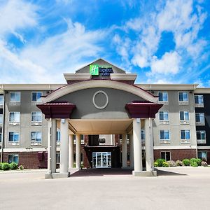 Holiday Inn Express Hotel & Suites Grand Forks By Ihg