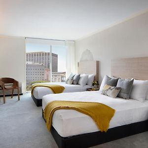 Executive Upper Floors Queen Room